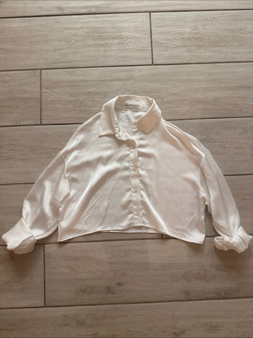 Bershka White Cropped Satin Button-Down Shirt